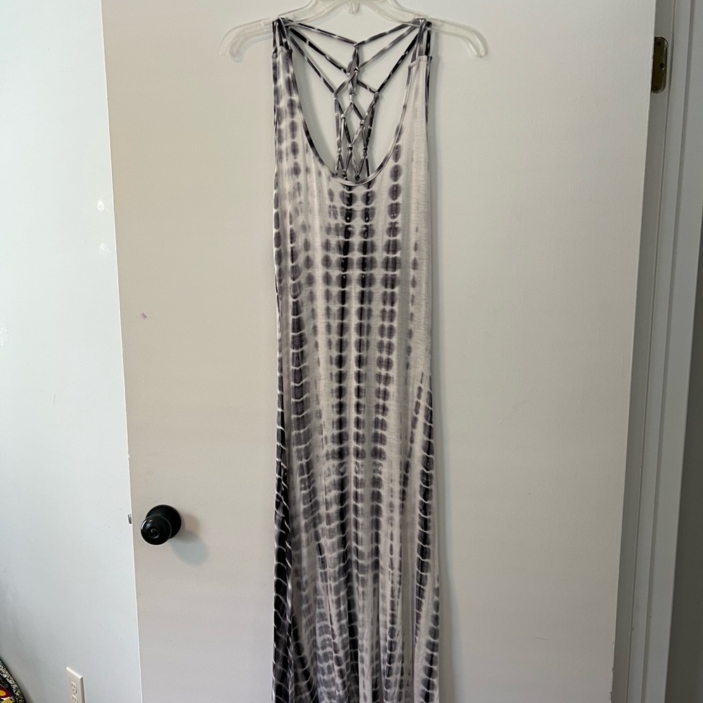 White and Gray Stretch Maxi